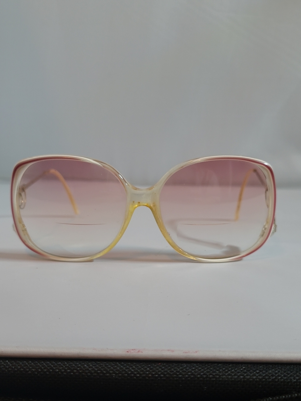 Vintage 1980s Pink Gradient Oversized Women's Sunglasses